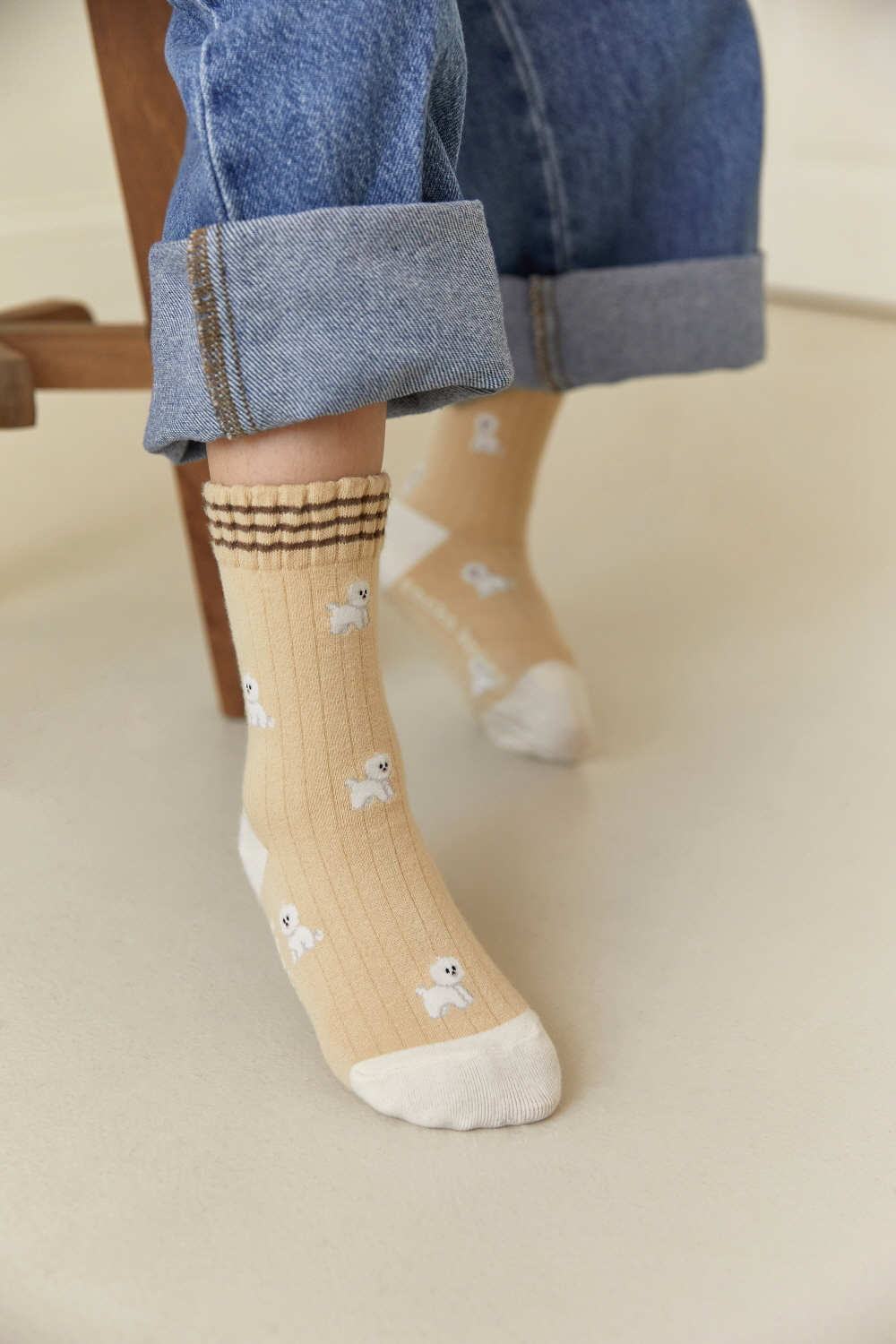 socks model image-S3L8